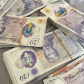 Banknote security features