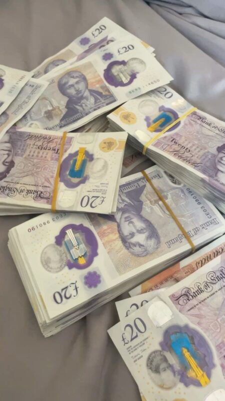 Banknote security features